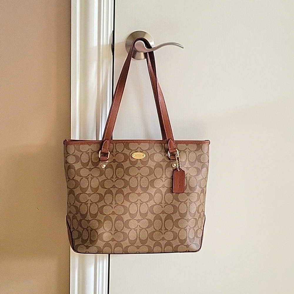 Coach City Tote Bag In Signature Canvas